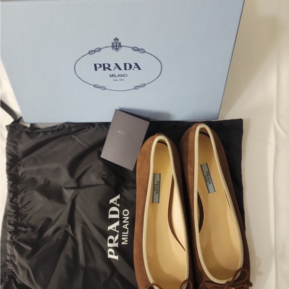 Beautiful Prada Milano ballerina Bow Flats - Picture 5 of 5